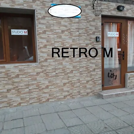 Retro M